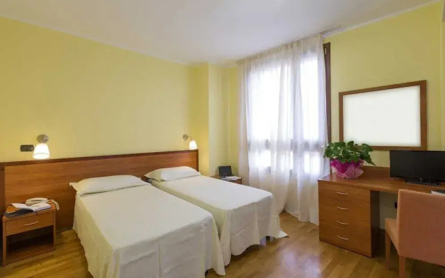 Massi Hotel