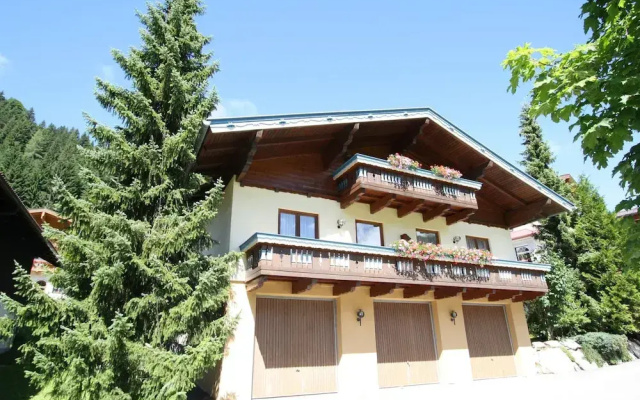 Apartment in Kleinarl Near Ski Lift