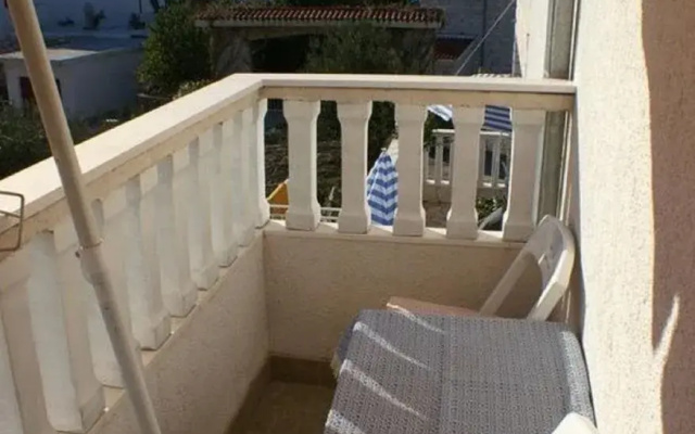 Apartment Amalija - 50m close to the sea: A3 posebni Rogoznica, Riviera Sibenik