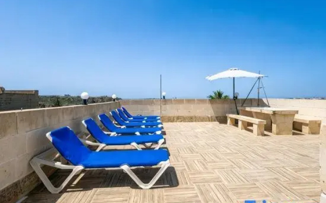 Naduri - 3 bedrooms (sleeps 7 + 2 kids) Nadur village