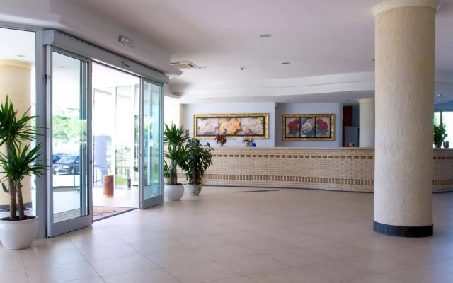 Roses Hotel