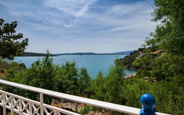 Sea View Retreat Studio In Agios Konstantinos!