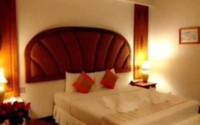 Thepnakorn Hotel