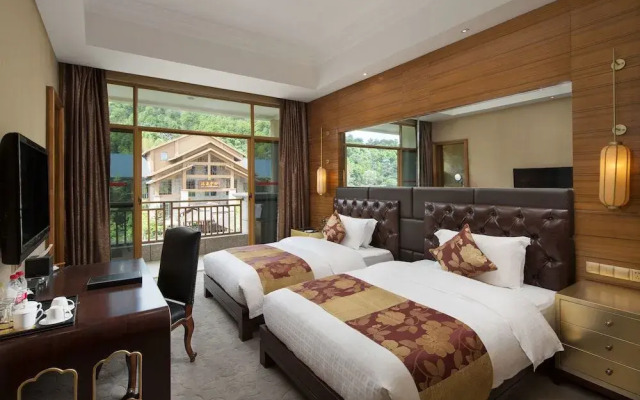 Huitang Huatian Hot Spring Resort Hotel