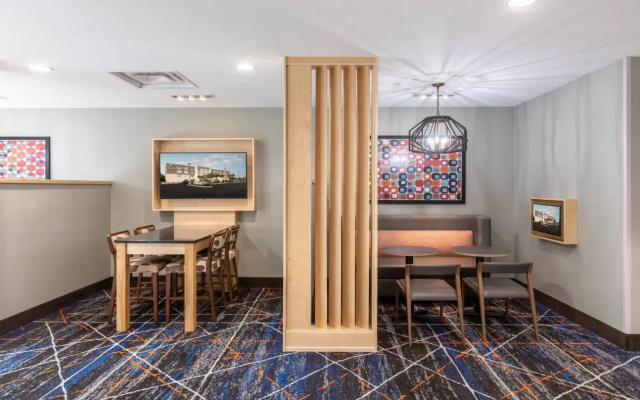 Holiday Inn Express & Suites Greenville S- Piedmont by IHG