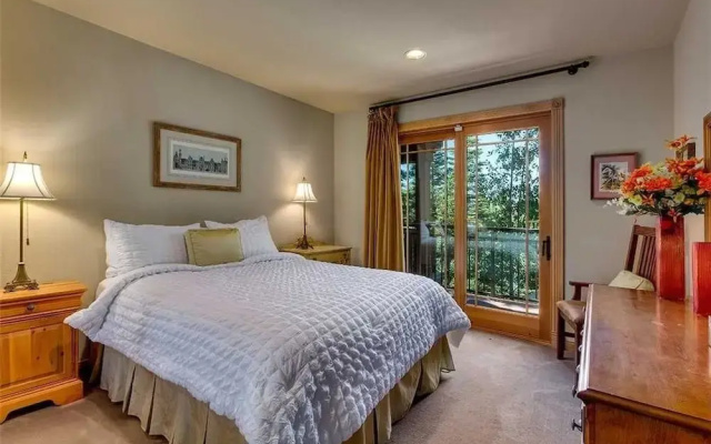 Tahoe Crestview Lodge - 5 Br Home