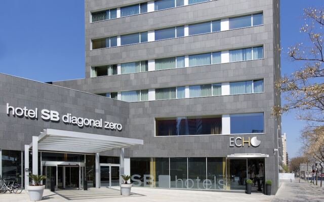 Отель SB Diagonal Zero Barcelona Испания, Барселона - 1 отзыв об отеле, цены и фото номеров - забронировать отель SB Diagonal Zero Barcelona онлайн вид на фасад