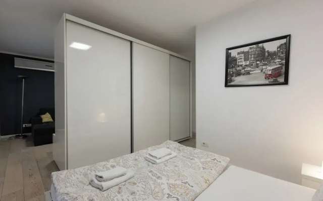 Central Studio Apartments