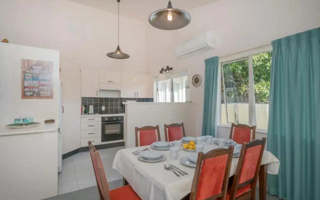 The Bach - Whangamata Holiday Home