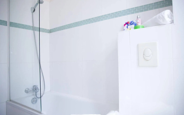Grand Hôtel Dauphiné Toulon, Boutique Hôtel & Suites