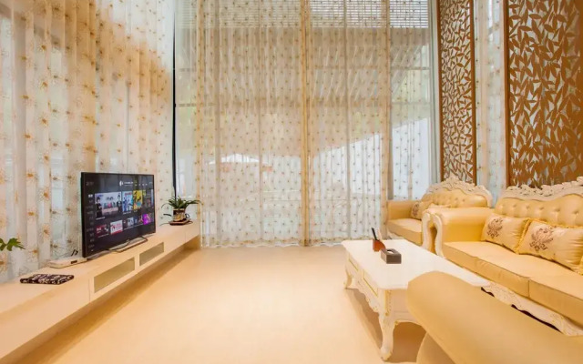 Deluxe Villa in Mingyue Mountain and Stream