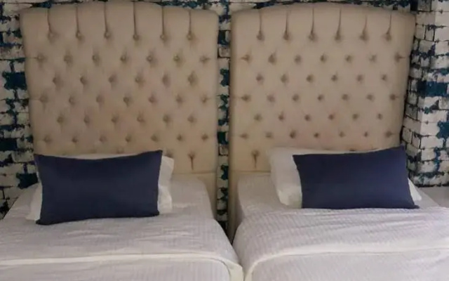Double Inn Mari̇na Hotel