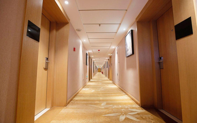 Starway Hotel