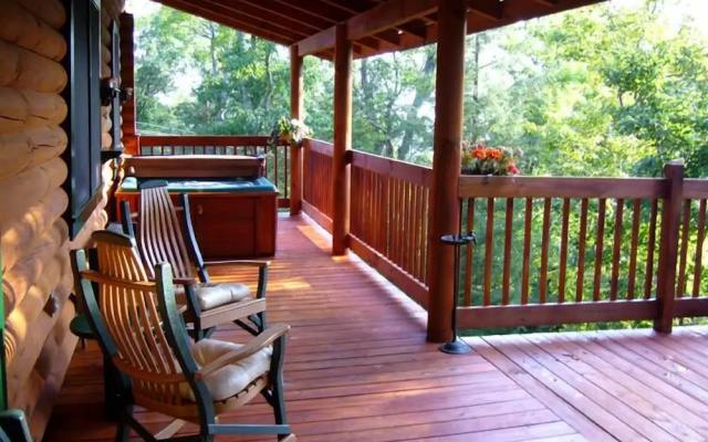 Alpine Ski Lodge by Jackson Mountain Rentals