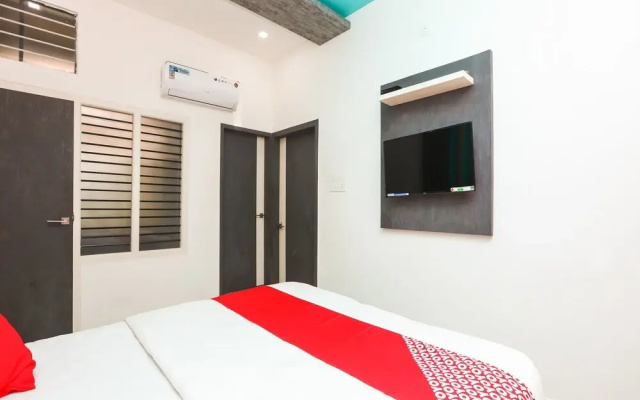 OYO 15843 SJ Residency