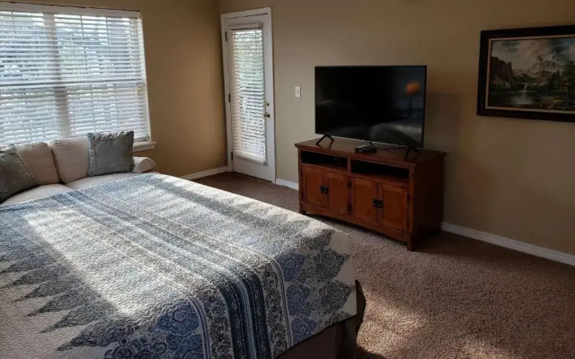 Indian Point 3 King Bedrooms Condo