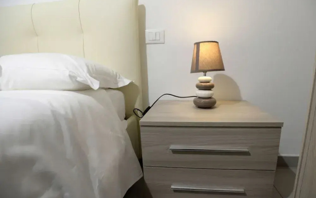 Laterano White Home - Colosseo