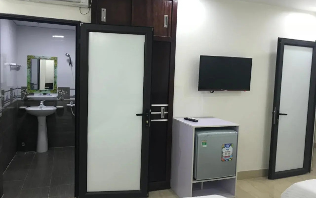 Cong Khanh Hotel