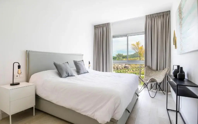 AL-1514 - 3 bedrooms Apartment