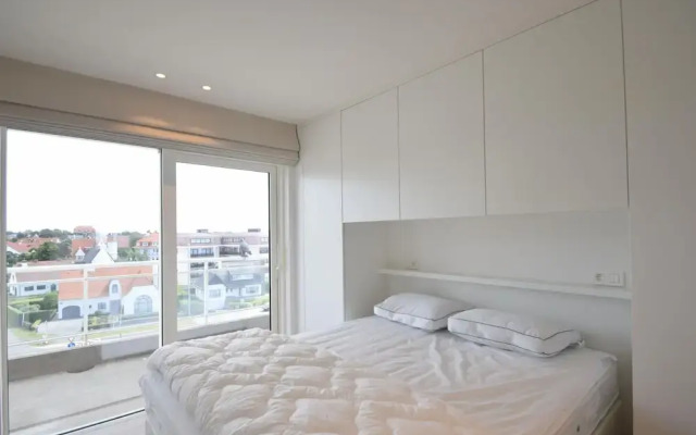 Golf Apartment With Balcony Near the sea