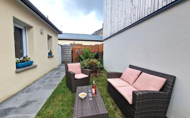 Single-storey House With Outdoor Space