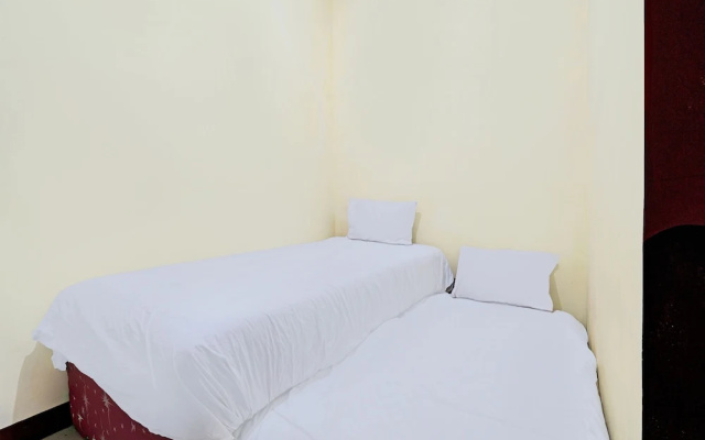 OYO Life 92546 Kost Merah Bojongsoang Syariah