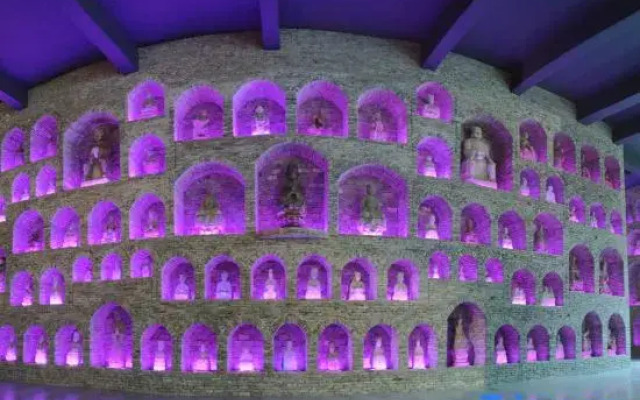 Six Arts Museum Hotel
