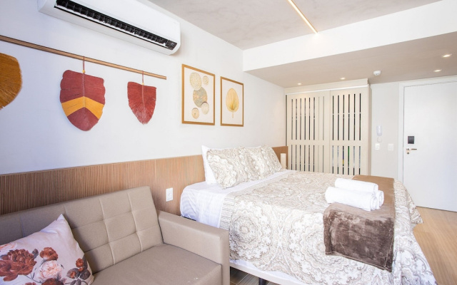 Setai Yacht #503 - Quadruple Flat by Carpediem