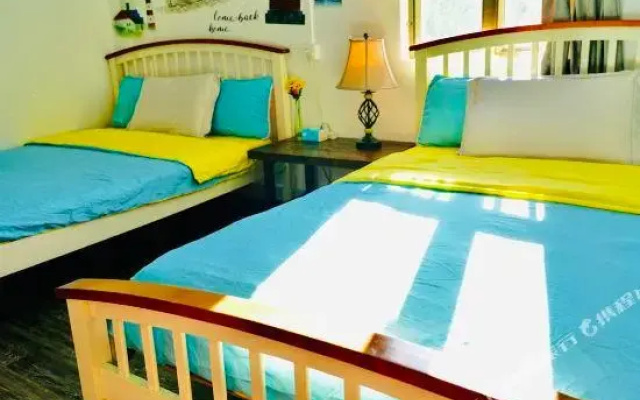 Sanyuehai Youth Inn