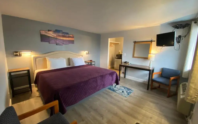 Aircrest Motel