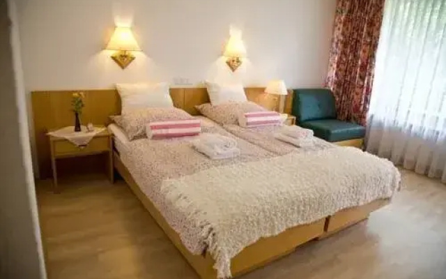 Parkhotel Weinperle
