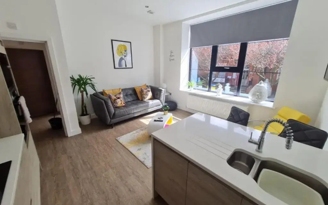 34 Cuppin Street - Luxury City Centre Apartment!