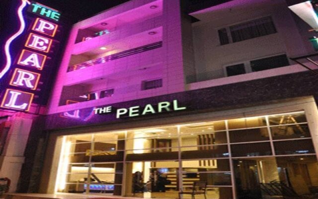 Отель The Pearl Индия, Нью-Дели - 1 отзыв об отеле, цены и фото номеров - забронировать отель The Pearl онлайн вид на фасад