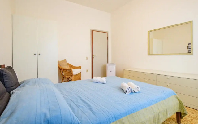 Beautiful Apartment in Viareggio With 2 Bedrooms and Wifi
