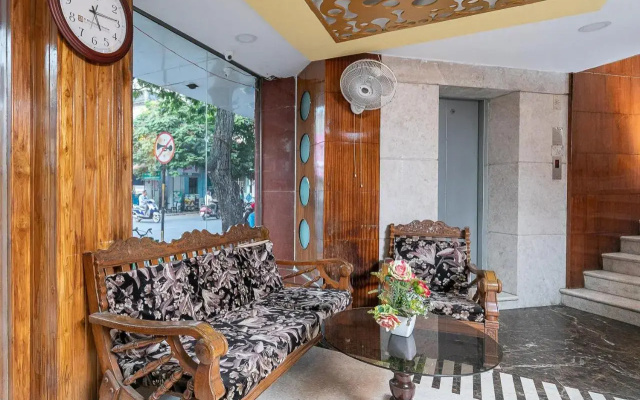 Treebo Golden Inn, 700 Mtrs From Promenade Beach