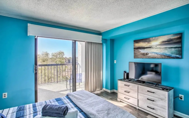 Pool Access: Family-friendly Myrtle Beach Condo