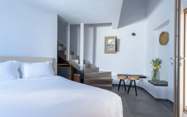 Earino Suites and Villa