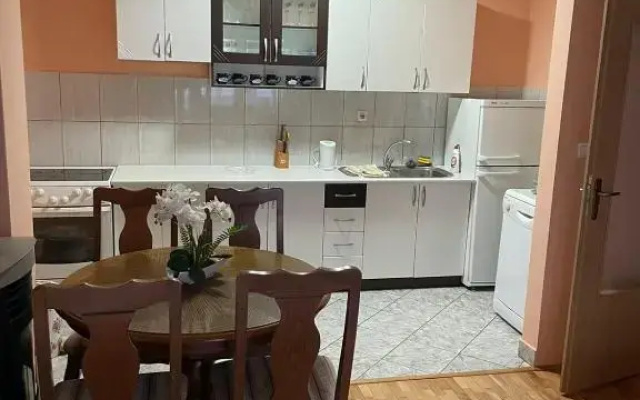 Nkolas
