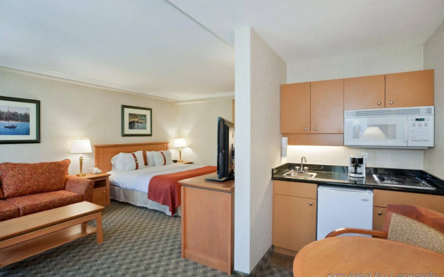 DoubleTree by Hilton North Vancouver