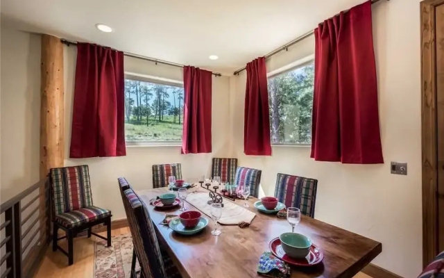 Eagles Rest - Four Bedroom Cabin