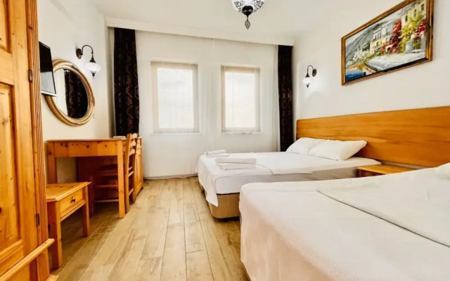 Sukha Inn Otel & Beach