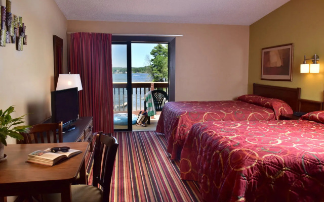 Sunset Bay Resort & Suites