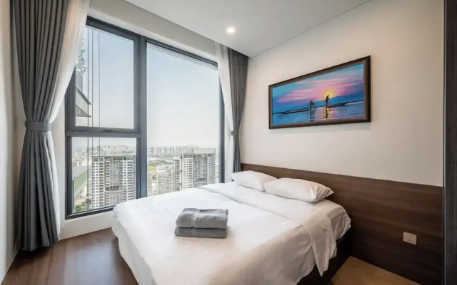 Lumiere Riverside Condo and Suite KHC
