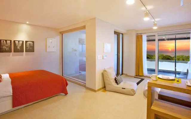 The Marine Pool Villa