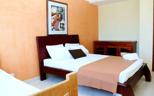 Beachfront Apartment 6 People 1105A
