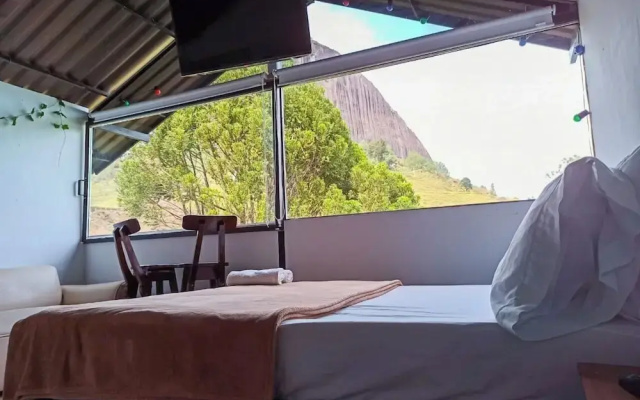 Lakeview Cabin with Jacuzzi in Guatapé