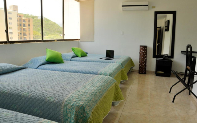 Hotel Axis Inn by Geh Suites