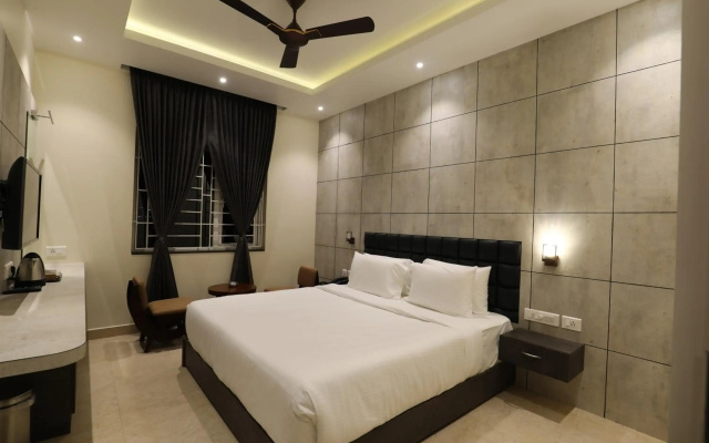 Mayuraa Residency