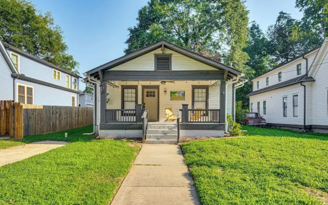 Walk to Beltline: Wfh-friendly Hub w/ Yard!