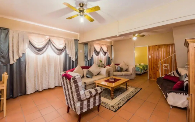 Ajee B&b